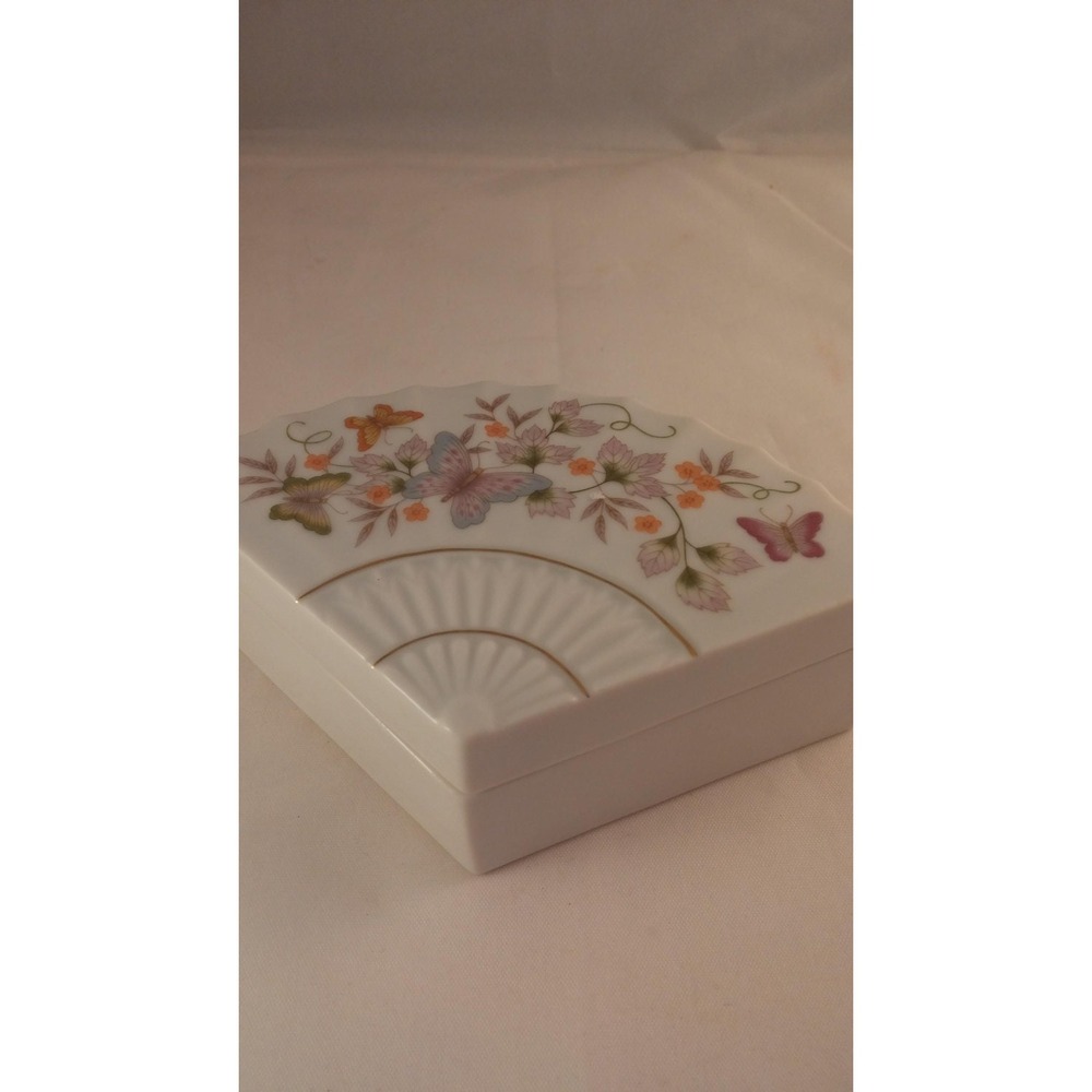 Avon Ceramic porcelain dish fan shape butterfly flower trinket box,‎ porcelain